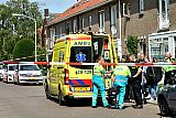 19-08-2019 Breda - Hulpverleners komen massaal ter plaatse. In de Bilderdijkstraat staan wel 7 politieauto&rsquo;s. - Fotokrant