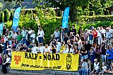 11-09-2022 Prinsenbeek - In tegenstelling tot vorig jaar mocht er nu wel publiek bij het event aanwezig zijn. Ook hing er een spandoek om voormalig NAC speler Ralf Seuntjes een hart onder de riem te steken. - Fotokrant