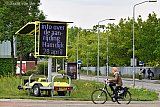 07-05-2019  Breda - Vlak bij de locatie waar een bejaarde vrouw met rollator werd overreden is door de politie een tekstkar neergezet. - Fotokrant