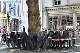 31-05-2020 Breda - Passanten hadden nu nog geen oog voor de terrasstoelen en tafels. Morgen zal dat heel anders zijn. - Fotokrant