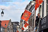06-02-2020 Breda - De binnenstad is flink opgefleurd. In 8 uur tijd  zijn er door een team 600 carnavalsvlaggen met het logo van de BCV  in en rondom het centrum opgehangen. - Fotokrant