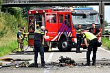 31-07-2024 Rucphen - De politie en de luchtvaartpolitie deden samen met De OVV onderzoek naar de crash op de snelweg van een vliegtuig van een Bredase vliegschool. - Fotokrant