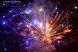 01-01-2020 Breda - Tijdens de jaarwisseling was dit prachtige vuurwerk te zien boven de wijk Heusdenhout. - Fotokrant