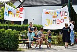 21-08-2022 Ulvenhout - Hup Mike en Vamos JUMBO staat op spandoeken die in het kerkdorp werden opgehangen. - Fotokrant