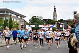 04-05-2025 Breda - De stad was een startpunt voor  Wings For Live Worldrun. Duizenden mensen uit binnen en buitenland deden aan het loopevent mee.
 - Fotokrant