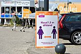 13-04-2020 Breda -De weinige bezoekers die toch perse meubelen nodig hadden moesten overal 1,5 meter afstand houden. - Fotokrant