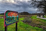 01-03-2024 Ulvenhout - Donkere wolken boven Wortels in Breda. De zelfoogsttuinderij waar mensen plezier in hadden verdwijnt. Op de plaats waar men duurzaam bezig was komt gras. Dit valt bij heel wat inwoners niet in de smaak. - Fotokrant