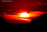 07-09-2023 Breda - Zonsondergang aan de rand van de Haagse Beemden na opnieuw een tropische dag met 30 c  in september. - Fotokrant