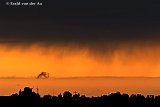 05-08-2019 Breda - Na opnieuw een warme dag vallen er tijdens zonsondergang zware buien ten noorden van de stad. - Fotokrant